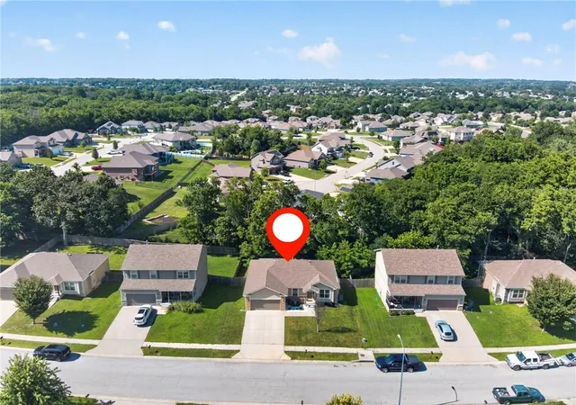 31st image of 1308 Nw Hilltop Ln, Grain Valley, MO 64029 | MLS# 2631154
