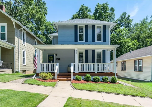 3rd image of 215 Pine St, Leavenworth, KS 66048 | MLS# 2631158