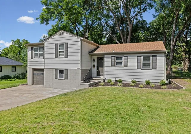 Homes for sale in Merriam, KS | 5808 Mackey St, Merriam, KS 66202 | MLS# 2631162
