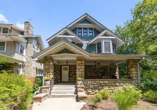Photo 2 of Single family home for sale at 3717 Tracy Ave, Kansas City, MO 64109 | MLS# 2631171 | Listing updated on 2026-09-13