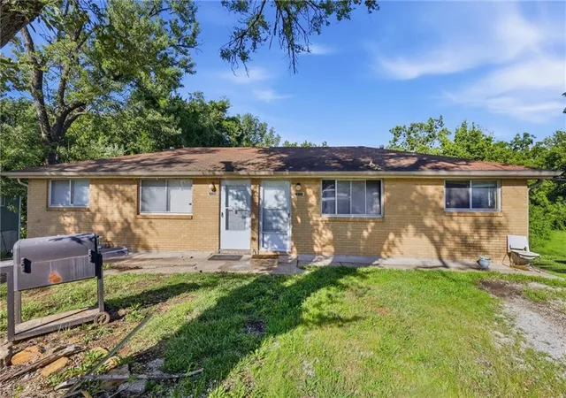 1st image of 2109 Key Ln, Kansas City, KS 66106 | MLS# 2631176