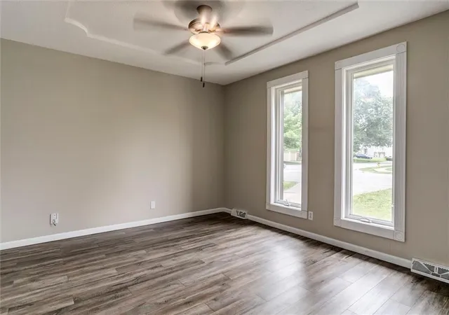 Homes for sale in Lenexa, KS | 12315 W 100Th Pl, Lenexa, KS 66215 | MLS# 2631183