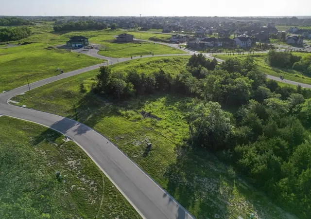 image of 11525 Deer Ridge Dr, Olathe, KS 66061 | MLS# 2631185