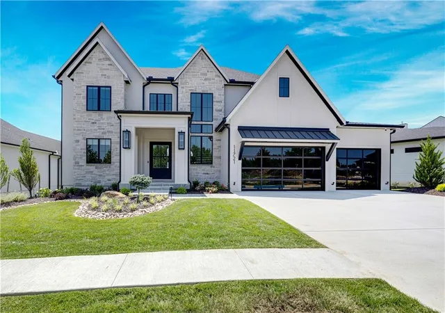 Photo 1 of Single family home for sale at 11721 West 181st St, Overland Park, KS 66013 | MLS# 2631186 | Listing updated on 2026-10-22