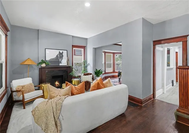 Photo 5 of Single family home for sale at 4102 Charlotte St, Kansas City, MO 64110 | MLS# 2631194 | Listing updated on 2026-09-01
