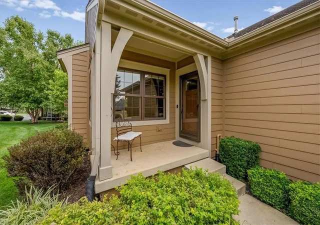4th image of 7815 W 158Th Ter, Overland Park, KS 66223 | MLS# 2631204