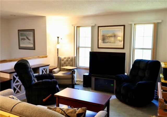 2nd image of 1462 Grandview Dr, Warrensburg, MO 64093 | MLS# 2631211