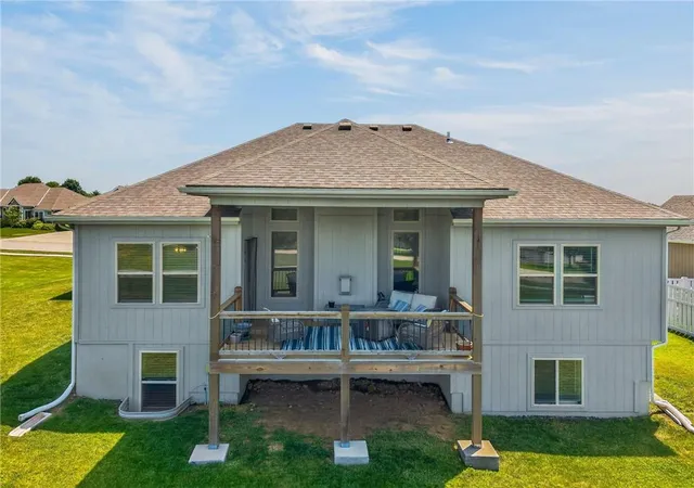 Photo 3 of Single family home for sale at 2309 Ne Colonnade Ave, Blue Springs, MO 64029 | MLS# 2631220 | Listing updated on 2026-08-22