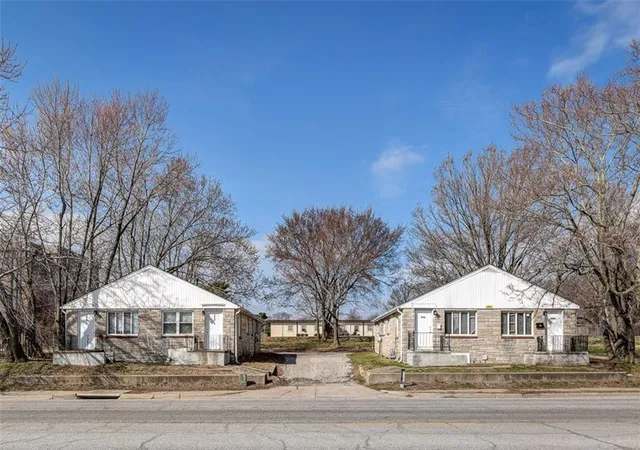 4th image of 724 N Noland Rd, Independence, MO 64050 | MLS# 2631221