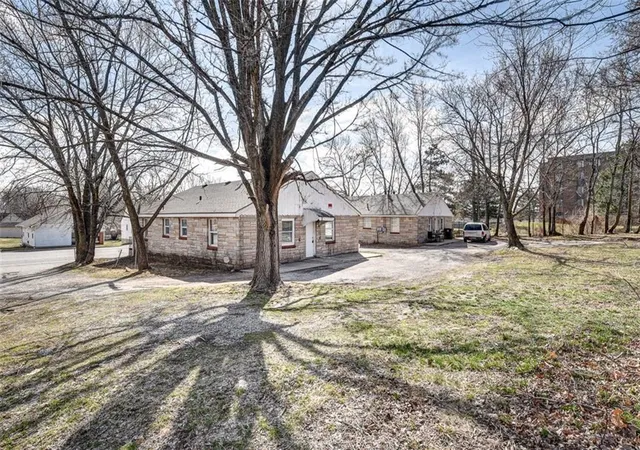 5th image of 724 N Noland Rd, Independence, MO 64050 | MLS# 2631221