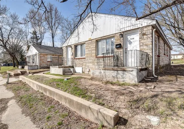 2nd image of 726 N Noland Rd, Independence, MO 64050 | MLS# 2631228