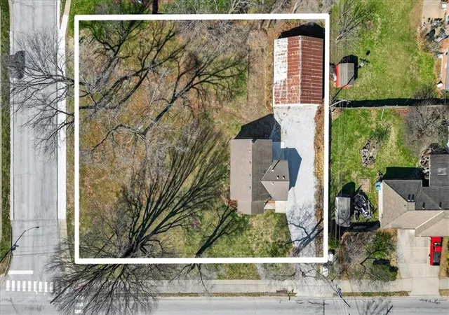 Photo 2 of Single family home for sale at 1490 Ne Independence Ave, Lees Summit, MO 64086 | MLS# 2631232 | Listing updated on 2026-09-29