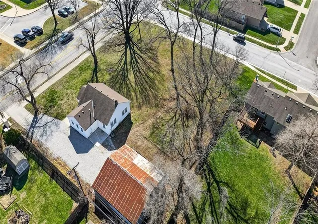 Photo 3 of Single family home for sale at 1490 Ne Independence Ave, Lees Summit, MO 64086 | MLS# 2631232 | Listing updated on 2026-09-29