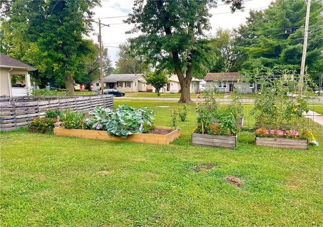 3rd image of 315 Wilson St, Chillicothe, MO 64601 | MLS# 2631239