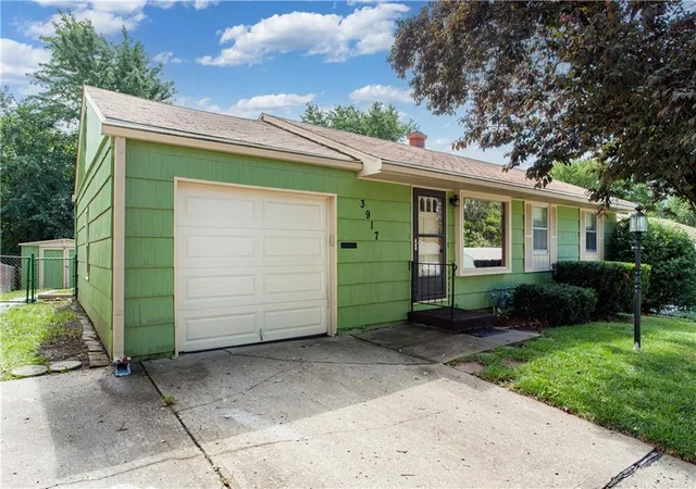 Photo 2 of Sale Pending at 3917 S Spring St, Independence, MO 64055 | MLS# 2631240 | Listing updated on 2026-09-04