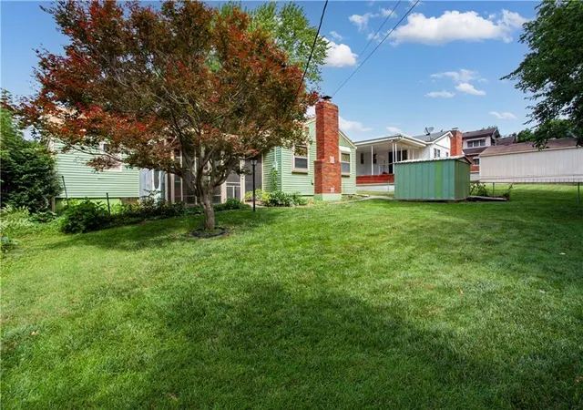 Photo 4 of Sale Pending at 3917 S Spring St, Independence, MO 64055 | MLS# 2631240 | Listing updated on 2026-09-04