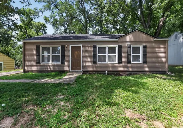 Photo 1 of Single family home for sale at 6014 Corona Ave, Kansas City, KS 66102 | MLS# 2631248 | Listing updated on 2026-08-18
