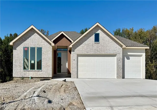 Photo 1 of Single family home for sale at 9004 N Everton Ave, Kansas City, MO 64153 | MLS# 2631254 | Listing updated on 2026-10-13
