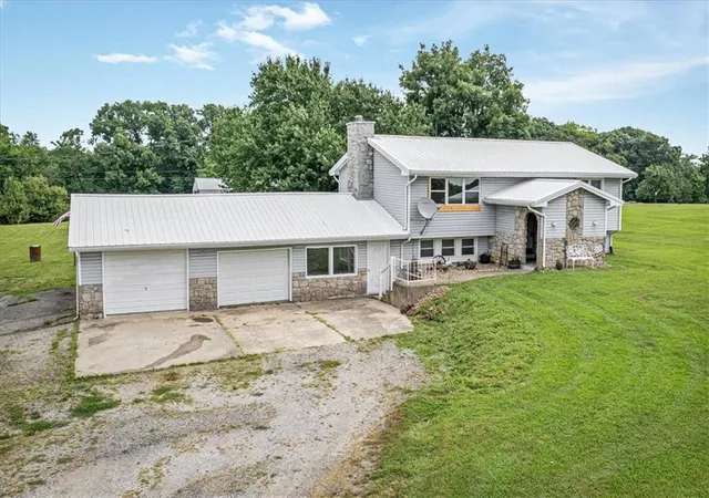4th image of 6527 Se Smith Rd, Cameron, MO 64429 | MLS# 2631256