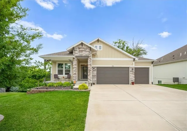 2nd image of 8616 Laramie St, De Soto, KS 66018 | MLS# 2631257