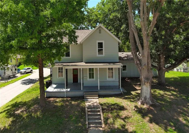 1st image of 1716 S 5th St, Leavenworth, KS 66048 | MLS# 2631262