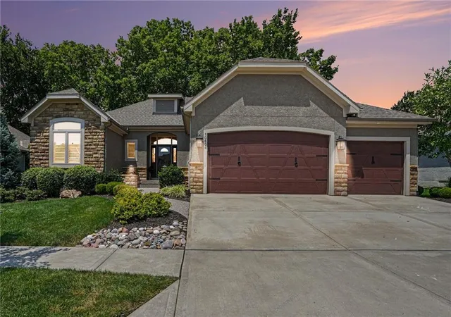 Photo 3 of Sale Pending at 10604 W 132nd Place, Overland Park, KS 66213 | MLS# 2631264 | Listing updated on 2026-08-31