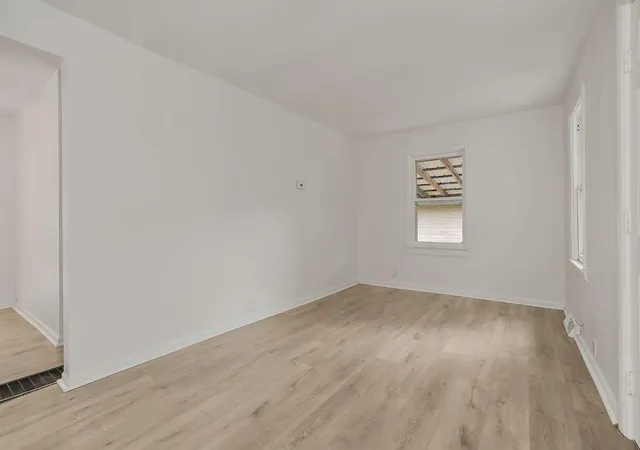 4th image of 5509 Maple St, Mission, KS 66208 | MLS# 2631281