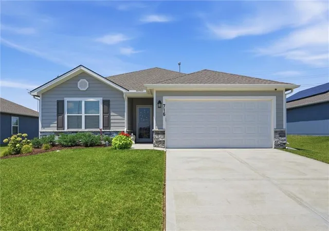 Photo 1 of Sale Pending at 716 Bentley Dr, Belton, MO 64012 | MLS# 2631287 | Listing updated on 2026-09-02