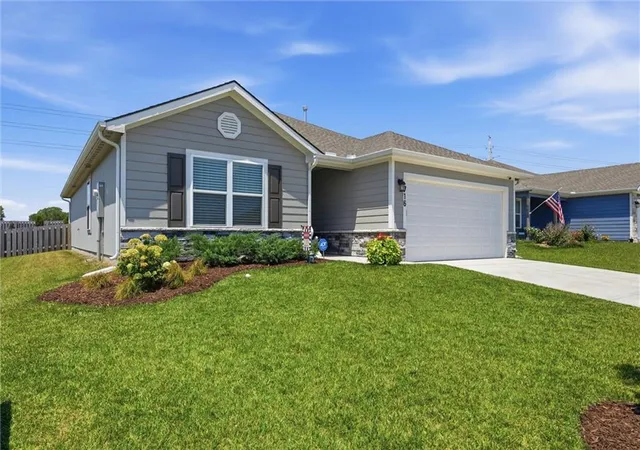 Photo 2 of Sale Pending at 716 Bentley Dr, Belton, MO 64012 | MLS# 2631287 | Listing updated on 2026-09-02