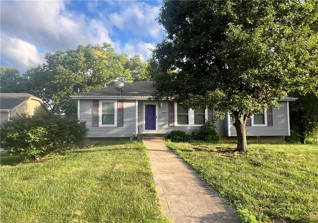 Homes for sale in Excelsior Springs, MO | 102 Carson Cir, Excelsior Springs, MO 64024 | MLS# 2631292