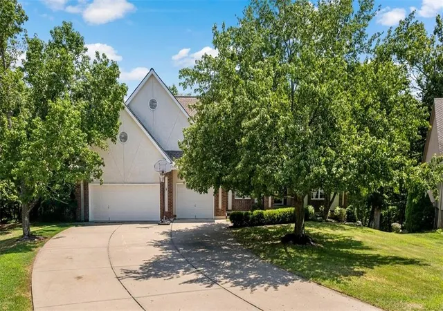 1st image of 22918 Nw Ashford Ct, Blue Springs, MO 64015 | MLS# 2631294
