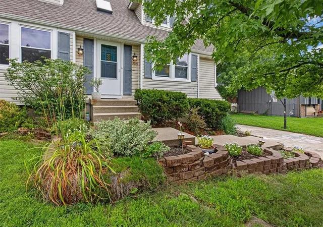 4th image of 7005 Michael Ln, Pleasant Valley, MO 64068 | MLS# 2631302