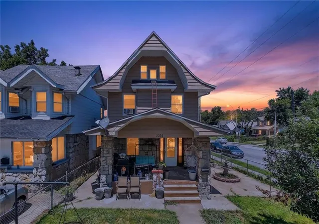 Photo 1 of Sale Pending at 2514 East 42nd St, Kansas City, MO 64130 | MLS# 2631306 | Listing updated on 2026-08-26