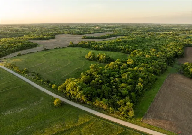 Homes for sale in Oskaloosa, KS | 00000 126th St, Oskaloosa, KS 66066 | MLS# 2631315