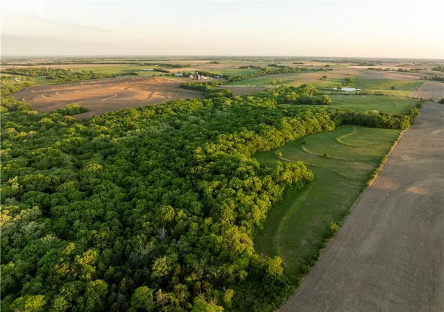 Homes for sale in Oskaloosa, KS | 00000 126Th St, Oskaloosa, KS 66066 | MLS# 2631315