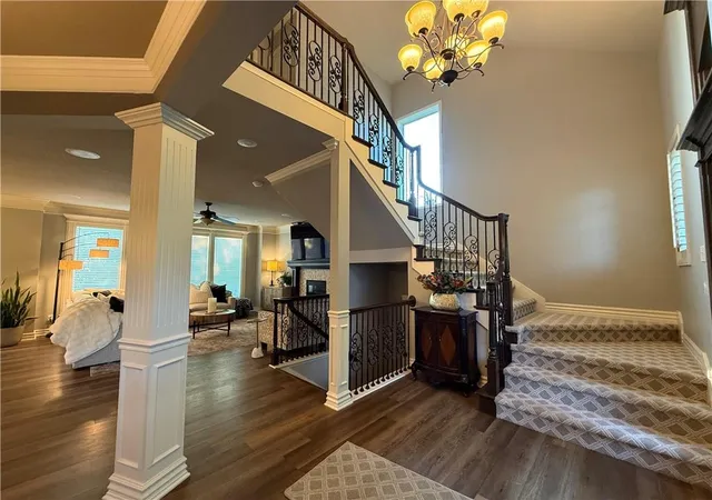 3rd image of 1708 Ne Woodland Shores Ln, Lees Summit, MO 64086 | MLS# 2631319