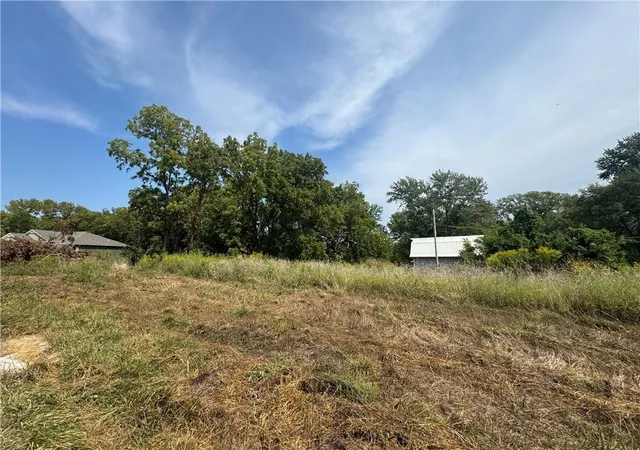 Photo 1 of Sale Pending at 1705 Locust St, Oak Grove, MO 64075 | MLS# 2631321 | Listing updated on 2026-08-20
