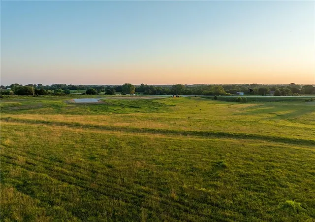 Photo 10 of Sale Pending at 5292 N 13 Highway, Hamilton, MO 64644 | MLS# 2631322 | Listing updated on 2026-09-04