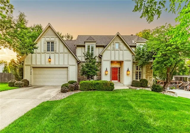 1st image of 12120 Goddard St, Overland Park, KS 66213 | MLS# 2631329