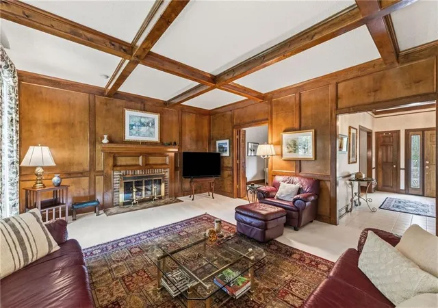 Photo 3 of Sale Pending at 12120 Goddard St, Overland Park, KS 66213 | MLS# 2631329 | Listing updated on 2026-08-12