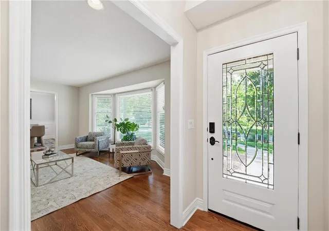 2nd image of 9012 Cherokee Ln, Leawood, KS 66206 | MLS# 2631335