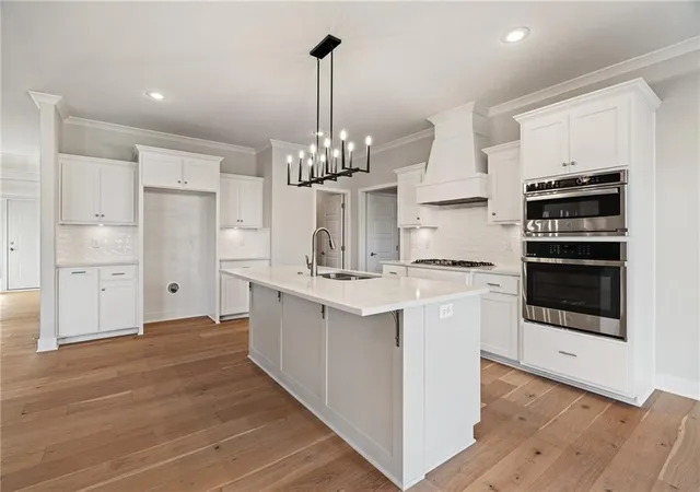 Photo 3 of Sale Pending at 6925 NE 102nd Street, Kansas City, MO 64156 | MLS# 2631344 | Listing updated on 2026-07-21