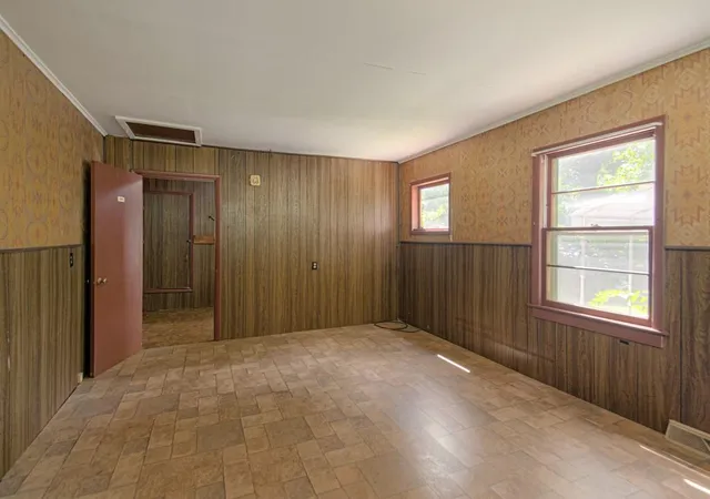 2nd image of 2113 N Liberty St, Independence, MO 64050 | MLS# 2631345