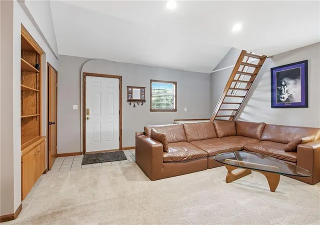Homes for sale in Raytown, MO | 7116 Woodson Rd, Raytown, MO 64133 | MLS# 2631350
