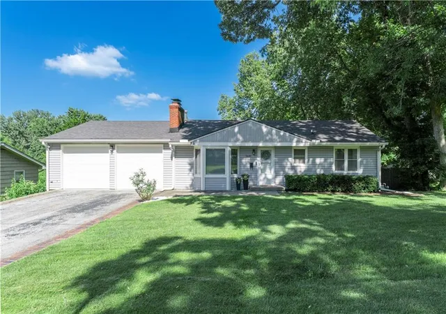 1st image of 5649 Perry Ln, Shawnee, KS 66203 | MLS# 2631353