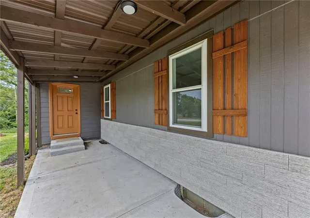 4th image of 39580 John Brown Hwy, Osawatomie, KS 66064 | MLS# 2631355