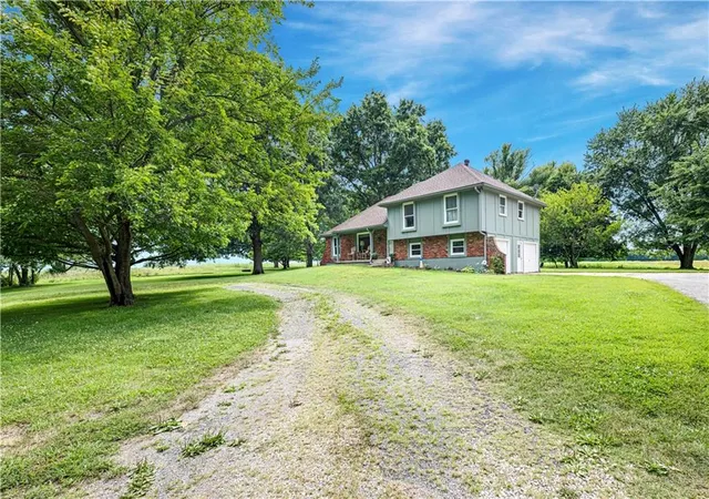 3rd image of 22800 S State Line Rd, Bucyrus, KS 66013 | MLS# 2631364