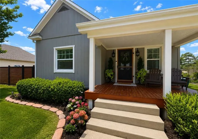 3rd image of 424 E Santa Fe Ave, Marceline, MO 64658 | MLS# 2631365