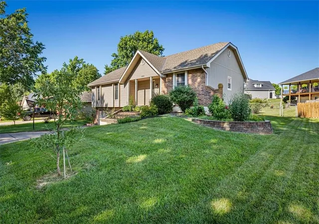 Homes for sale in Excelsior Springs, MO | 2006 Joy St, Excelsior Springs, MO 64024 | MLS# 2631368