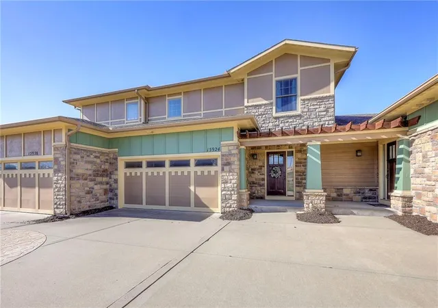 2nd image of 15924 Buena Vista St, Stilwell, KS 66085 | MLS# 2631369